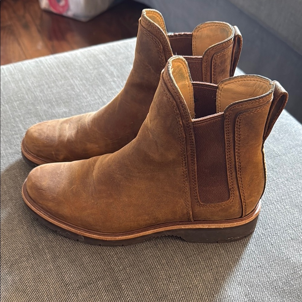 Womans  Natural Leather junction Boots